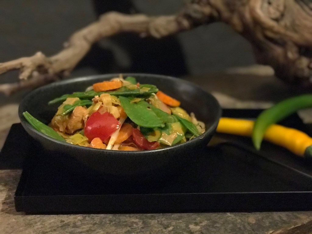 HÄHNCHEN KOKOS CURRY