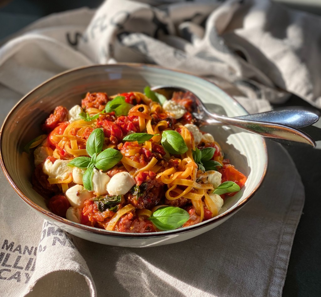 Tagliatelle Arrabiata mit&nbsp;Salsiccia